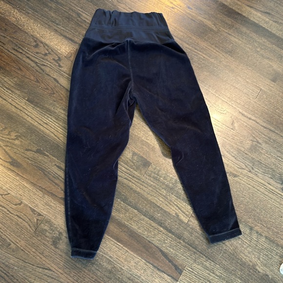 Fabletics Velour Joggers Foldover Waist Small S EUC Velvet Black - Picture 6 of 6